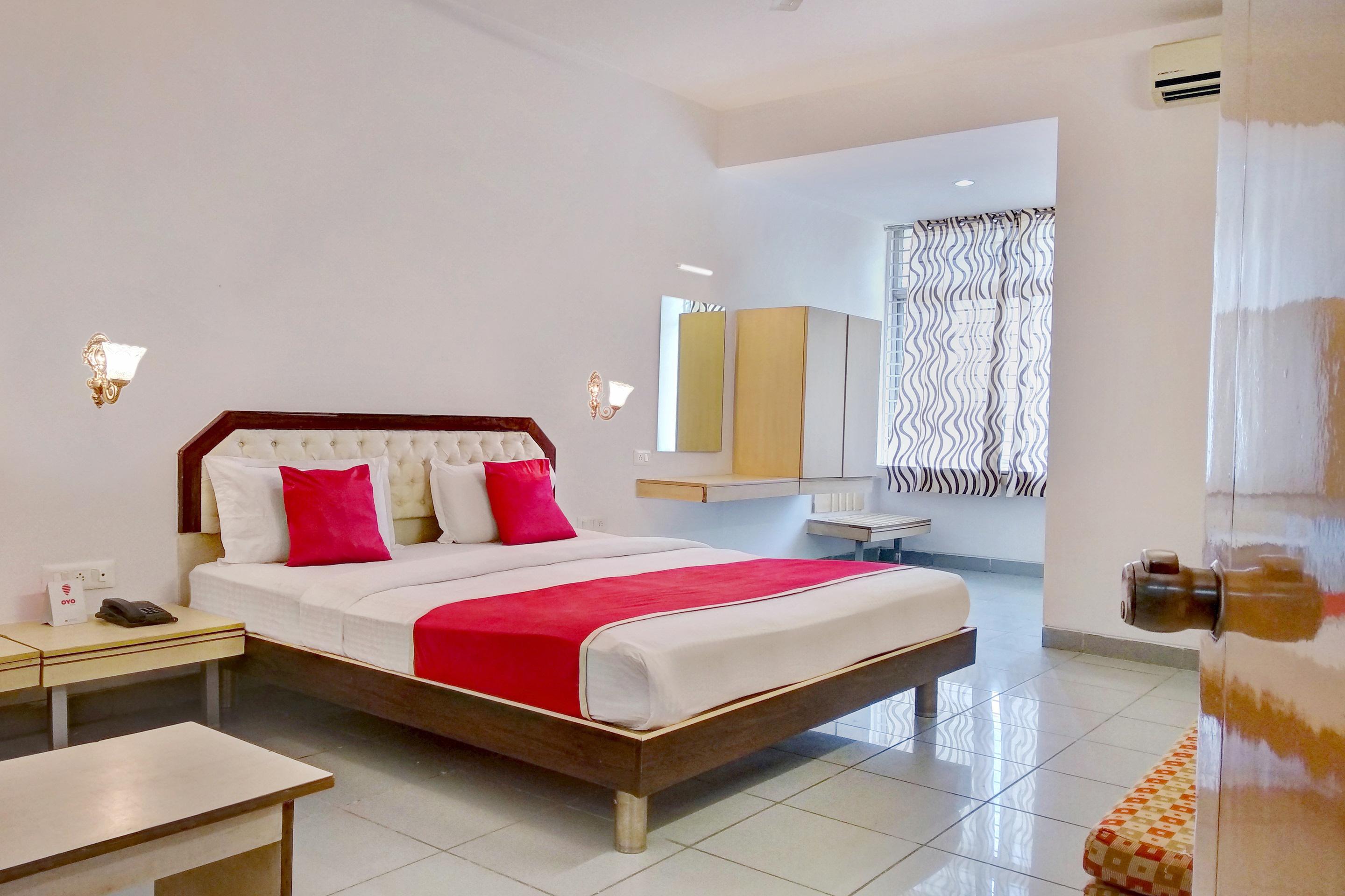 Oyo 10884 Pavana Residency Bangalore Exterior photo